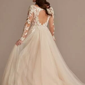 David's Bridal Galina Signature Wedding Dress